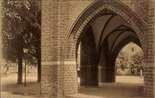 Ak Jüterbog in Brandenburg, Rathaus, Vorhalle