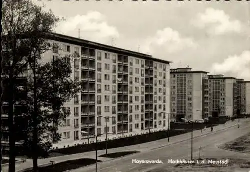 Ak Hoyerswerda in der Oberlausitz, Blick auf Hochhäuser in der Neustadt