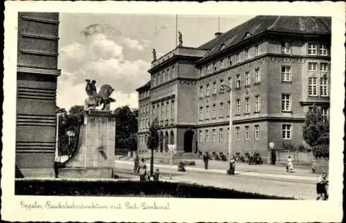 Ak Opole Oppeln Schlesien, Reichsbahndirektion mit Postdenkmal