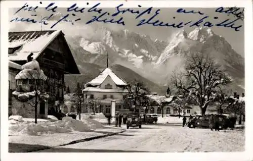 Ak Garmisch Partenkirchen in Oberbayern, Marktplatz, Winter