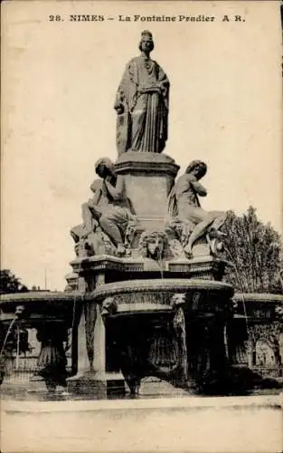 Ak Nîmes Gard, Fontaine Pradier