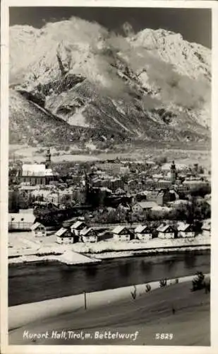 Ak Hall in Tirol, Totale mit Bettelwurf, Winter