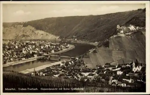 Ak Traben Trarbach an der Mosel, Gesamtansicht, Ruine Gräfinburg