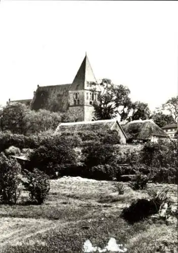 Ak Bobbin Glowe auf Rügen, Teilansicht, Kirche