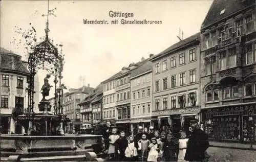 Ak Göttingen in Niedersachsen, Weenderstraße mit Gänselieselbrunnen