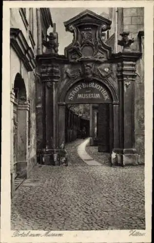 Ak Zittau in Sachsen, Portal zum Museum, Stadt-Bibliothek, Torbogen