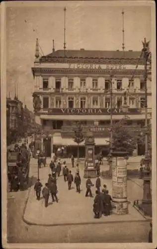 Ak Berlin Mitte, Unter den Linden Ecke Friedrichstraße, Victoria Cafe, Litfasssäule