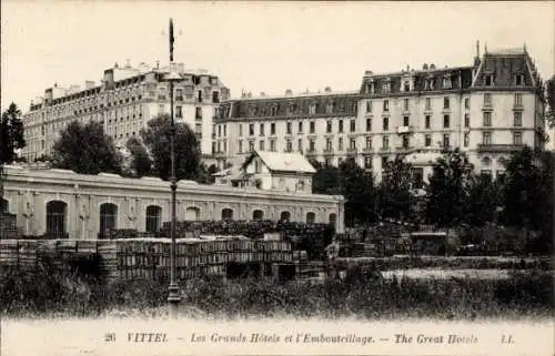 Ak Vittel Lothringen Vosges, Les Grands Hotels, l'Embouteillage