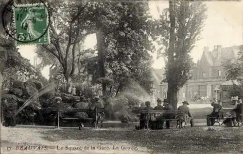 Ak Beauvais Oise, Square de la Gare, Grotte