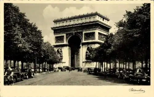 Ak Paris, Der Arc de Triomphe de l'Etoile, Fahrzeuge