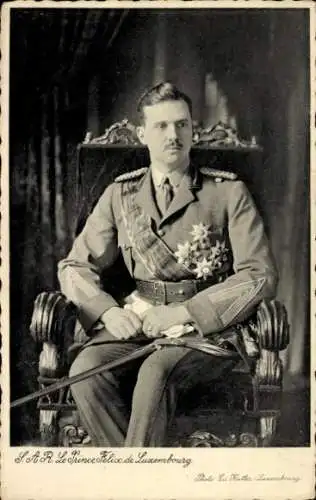 Ak Prinz Felix von Luxemburg, Portrait in Uniform, Orden