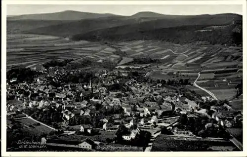 Ak Deidesheim Pfalz, Gesamtansicht der Stadt, Fliegeraufnahme, Weinstraße