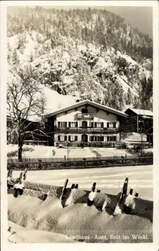 Foto Ak Reit im Winkl Oberbayern, Landhaus Auer, Winteransicht