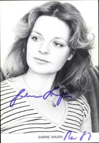 Ak Schauspielerin Sabine Sinjen, Portrait, Autogramm