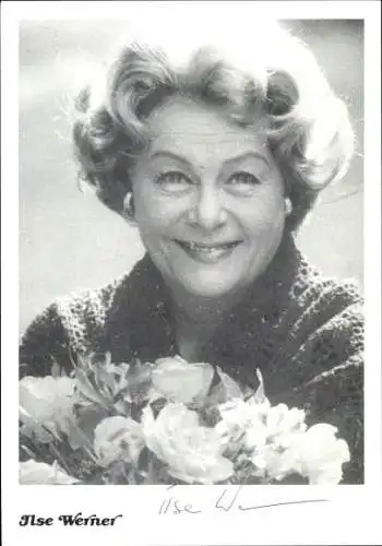 Ak Schauspielerin Ilse Werner, Portrait, Autogramm, Blumen