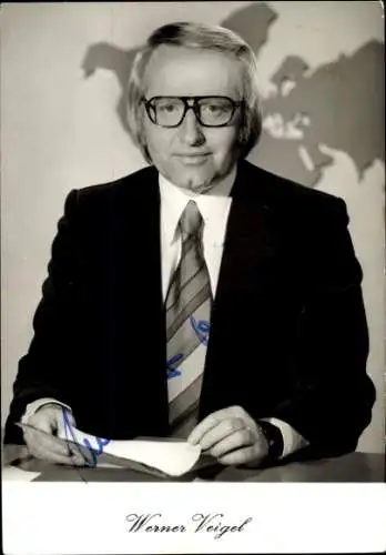 Ak Moderator Werner Veigel, Portrait, Autogramm