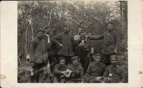 Foto Ak Deutsche Soldaten in Uniformen, I WK