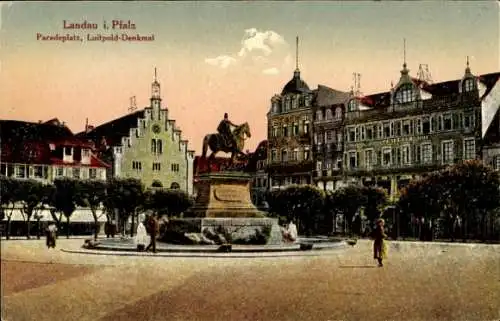 Ak Landau in der Pfalz, Paradeplatz mit Luitpold Denkmal