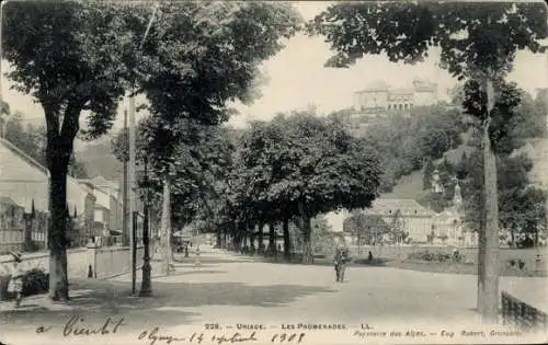 Ak Uriage les Bains Isère, Gesamtansicht der Promenaden