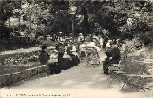 Ak Rouen Seine Maritime, Dans le Square Solferino