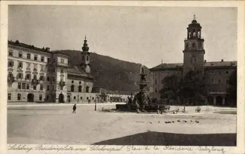 Ak Salzburg in Österreich, Residenzplatz, Glockenspiel