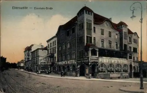 Ak Eberswalde in der Mark, Eisenbahnstraße, Pinnow's Hotel