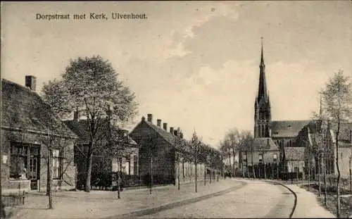 Ak Ulvenhout Nordbrabant Niederlande, Dorpsstraat mit Kirche