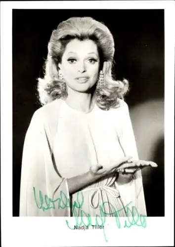 Ak Schauspielerin Nadja Tiller, Portrait, Autogramm