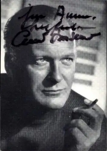 Ak Schauspieler Curd Jürgens, Portrait mit Zigarette, Autogramm