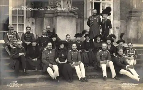 Ak Kaiserpaar im Kreise der Familie, Kaiser Wilhelm II., Kaiserin Auguste Viktoria, Prinz Heinrich