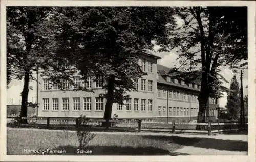 Ak Hamburg Farmsen Berne, an der Schule