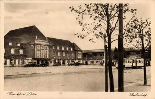 Ak Frankfurt an der Oder, Bahnhof, Straßenbahn