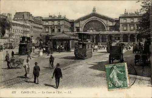 Ak Paris X, Gare de l'Est, Straßenbahn, Passanten