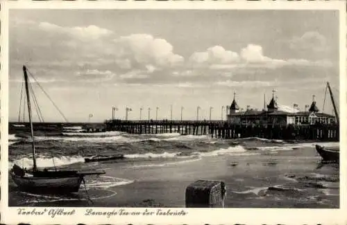 Ak Ostseebad Ahlbeck auf Usedom, Strand, Seebrücke, Boote