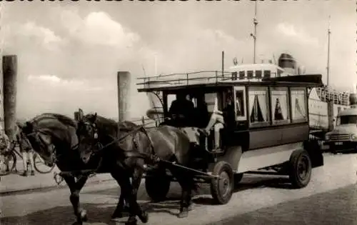 Ak Norderney Ostfriesland, Pferdeomnibus am Hafen