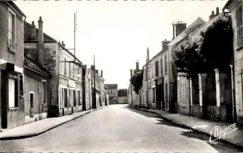 Ak Perthes en Gatinais Seine et Marne, Rue de Faronville