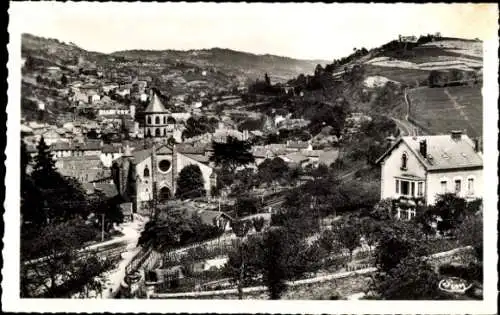 Ak Aubin Aveyron, Gesamtansicht, Kirche