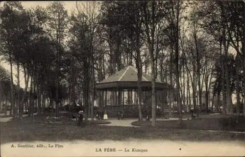 Ak La Fère Aisne, Der Kiosk