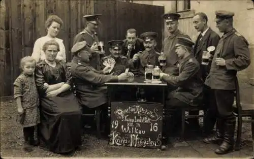 Foto Ak Wilkau Haßlau in Sachsen, Deutsche Soldaten in Uniformen, Kartenspiel, I WK