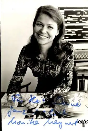 Ak Fernsehmoderatorin Monika Meynert, Portrait, Autogramm