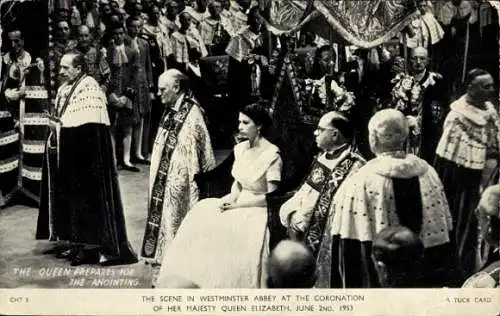 Ak Queen prepares for the Anointing, Corontation of her Majesty Queen Elizabeth, Westminster Abbey