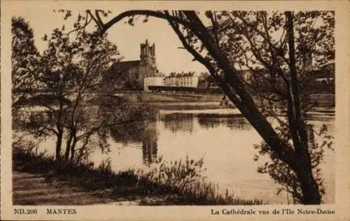 Ak Mantes Yvelines, la Cathedrale vue de l'Ile Notre-Dame