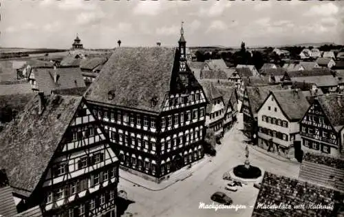 Ak Markgröningen im Kreis Ludwigsburg, Marktplatz mit Rathaus und Brunnen