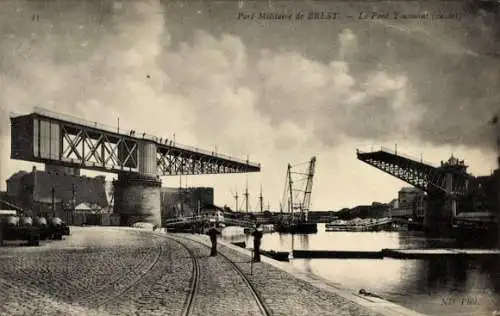 Ak Brest Finistère, Le Pont Tournant