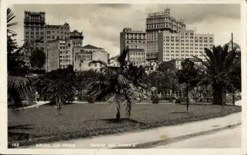 Ak São Paulo Brasilien, Parkpartie, Hochhäuser