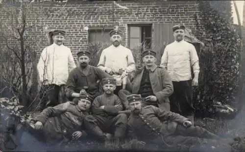 Foto Ak Deutsche Soldaten in Uniformen