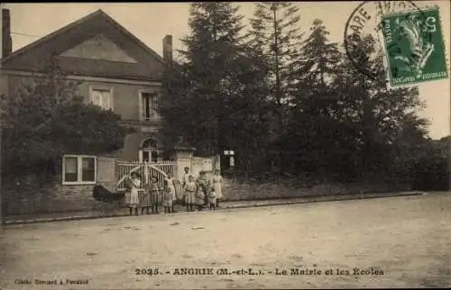 Ak Angrie Maine et Loire, Mairie et les Écoles