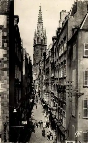 Ak Saint Malo Ille et Vilaine Bretagne, Grande Rue, Glockenturm der Kathedrale