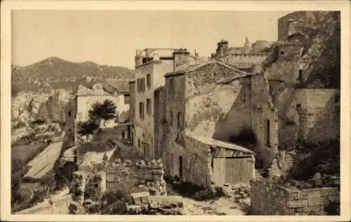 Ak Les Baux Bouches-du-Rhône, Vallon de la Fontaine, voie romaine