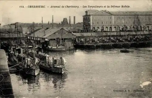 Ak Cherbourg Manche, Torpedoboote am Anleger